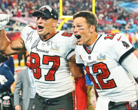 Rob Gronkowski Signed Buccaneers 16x20 Photo (JSA) at PristineAuction.com