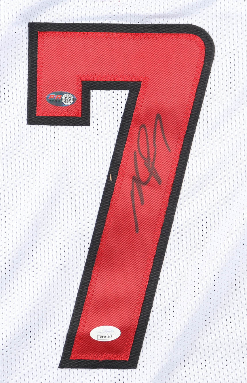 Michael Vick Signed Jersey (JSA) at PristineAuction.com Michael Vick Signed Jersey (JSA) at PristineAuction.com