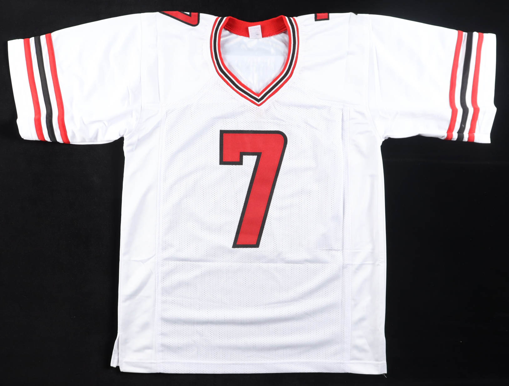 Michael Vick Signed Jersey (JSA) at PristineAuction.com Michael Vick Signed Jersey (JSA) at PristineAuction.com