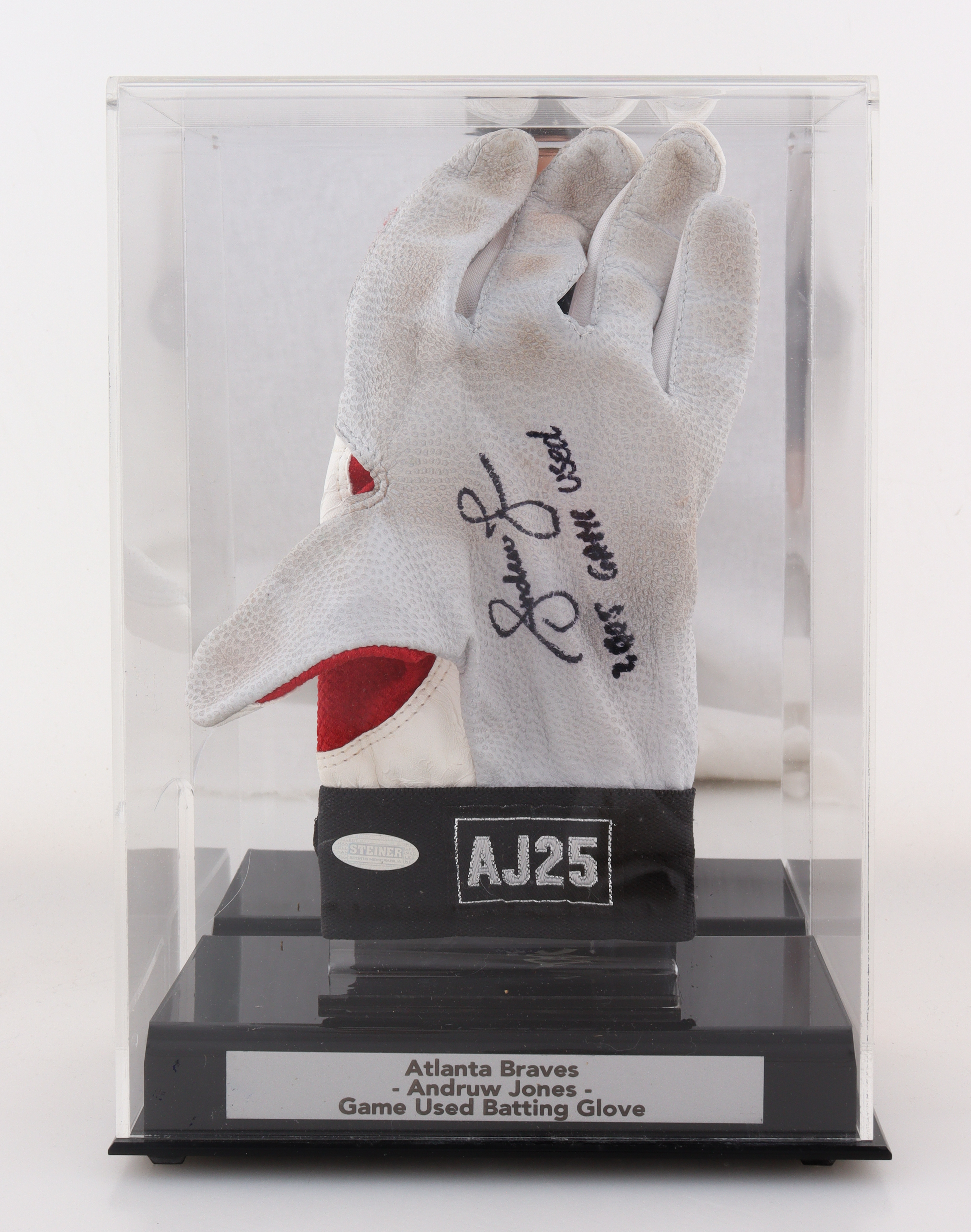Andruw Jones Signed Game-Used Jordan Batting Glove Inscribed "2005 Game Used" (Steiner) at PristineAuction.com Andruw Jones Signed Game-Used Jordan Batting Glove Inscribed "2005 Game Used" (Steiner) at PristineAuction.com