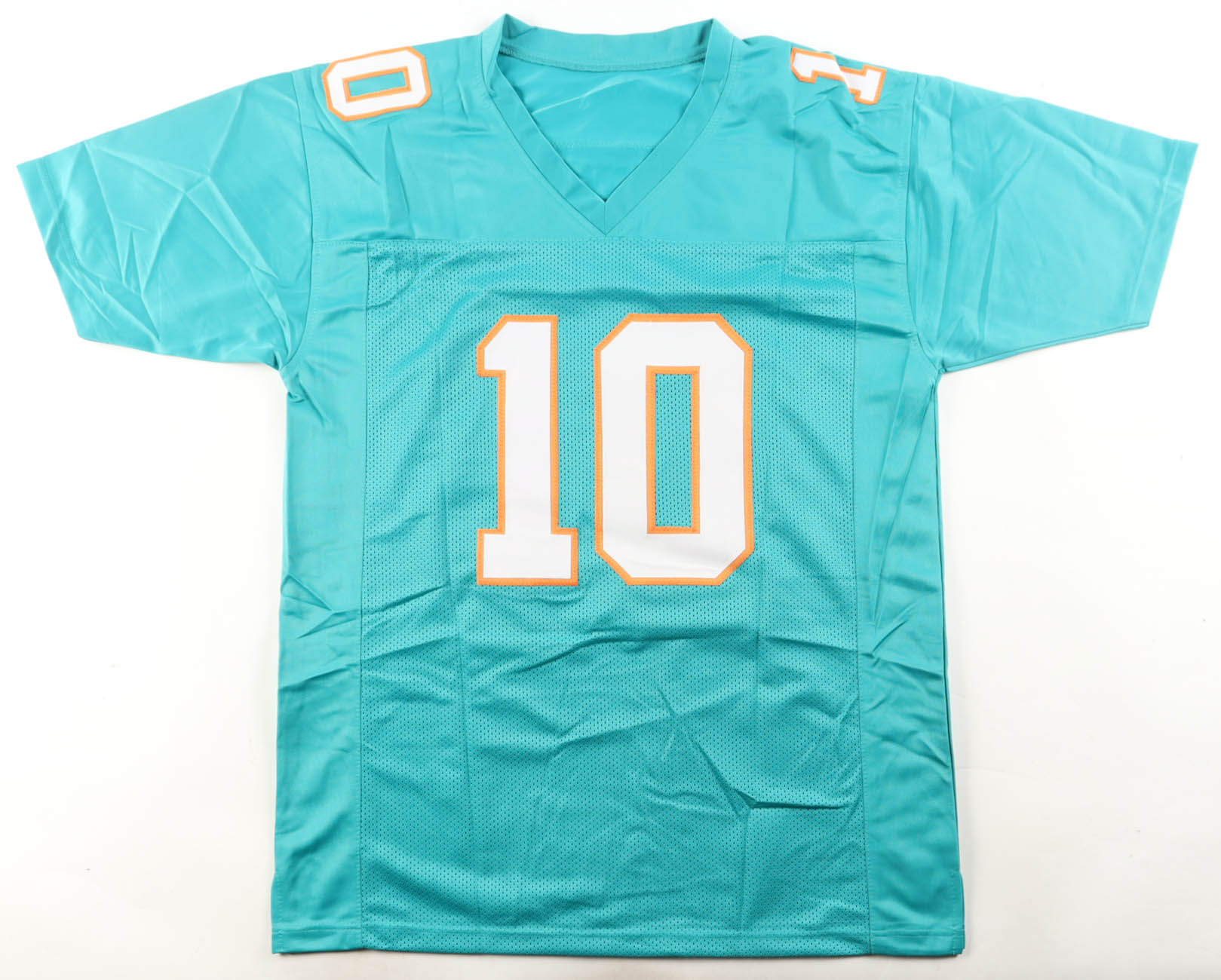 Tyreek Hill Signed Jersey (Beckett) at PristineAuction.com Tyreek Hill Signed Jersey (Beckett) at PristineAuction.com