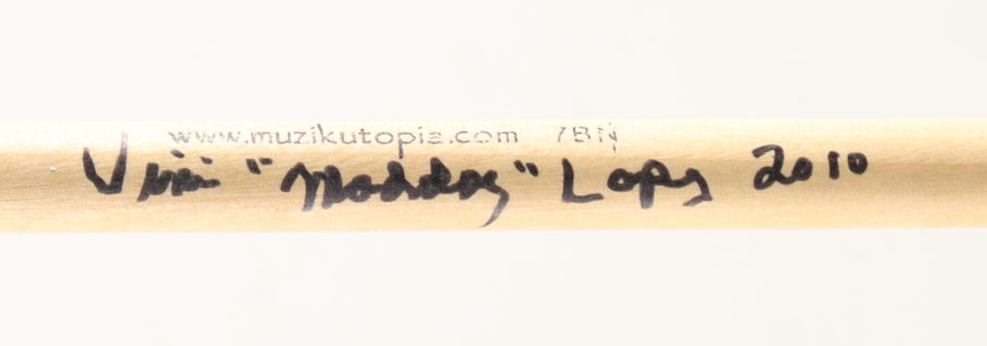 Vini "Mad Dog" Lopez Signed Drum Stick Inscribed "2010" (JSA) at PristineAuction.com Vini "Mad Dog" Lopez Signed Drum Stick Inscribed "2010" (JSA) at PristineAuction.com