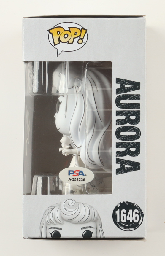 Elle Fanning Signed "Sleeping Beauty" #1646 Aurora Funko Pop! Vinyl Figure (PSA) at PristineAuction.com Elle Fanning Signed "Sleeping Beauty" #1646 Aurora Funko Pop! Vinyl Figure (PSA) at PristineAuction.com