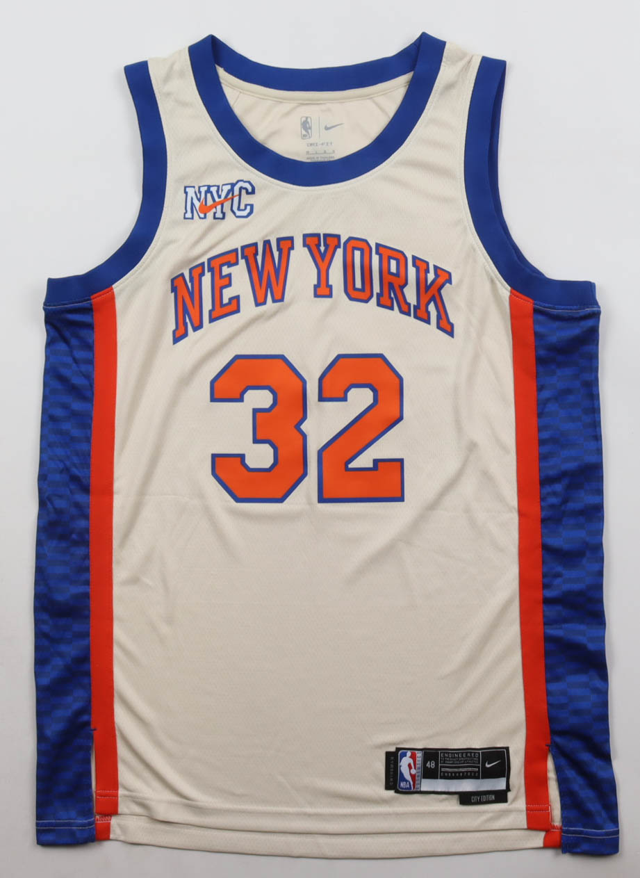 Karl-Anthony Towns Signed Knicks Nike Authentic Jersey (PSA) at PristineAuction.com Karl-Anthony Towns Signed Knicks Nike Authentic Jersey (PSA) at PristineAuction.com