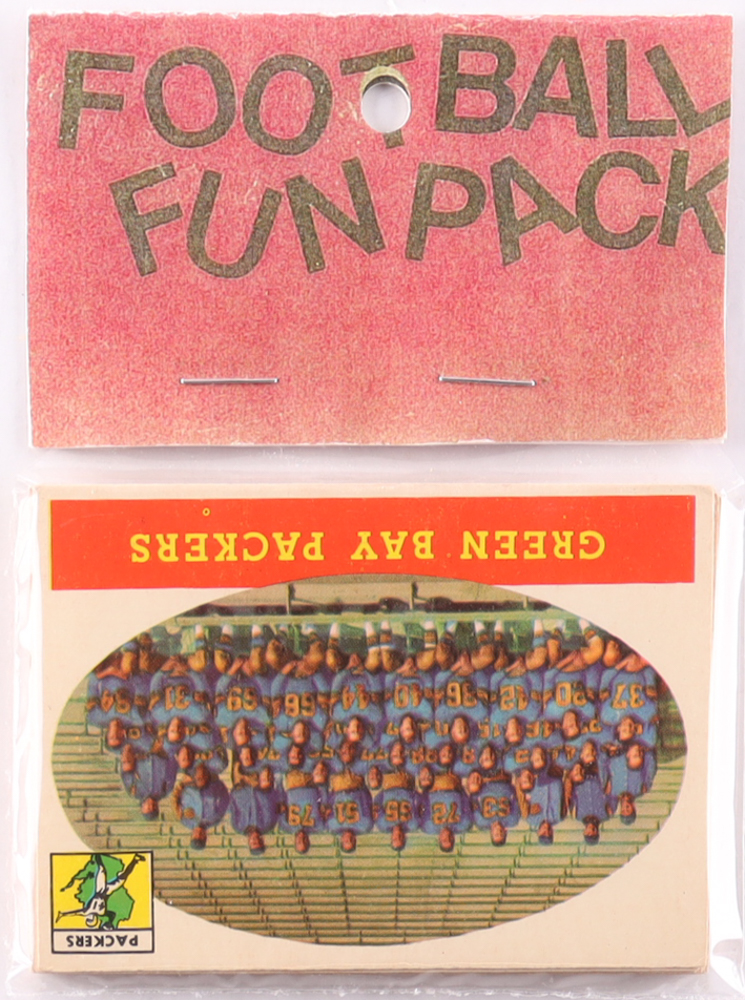 1958 Topps Football Card Fun Pack with (10) Cards at PristineAuction.com 1958 Topps Football Card Fun Pack with (10) Cards at PristineAuction.com