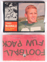 1962 Topps Football Card Fun Pack with (10) Cards at PristineAuction.com