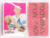 1969 Topps Football Card Fun Pack with (10) Cards at PristineAuction.com