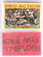 1972 Topps Football Card Fun Pack with (10) Cards at PristineAuction.com