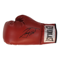 Larry Holmes Signed Everlast Boxing Glove (JSA) at PristineAuction.com