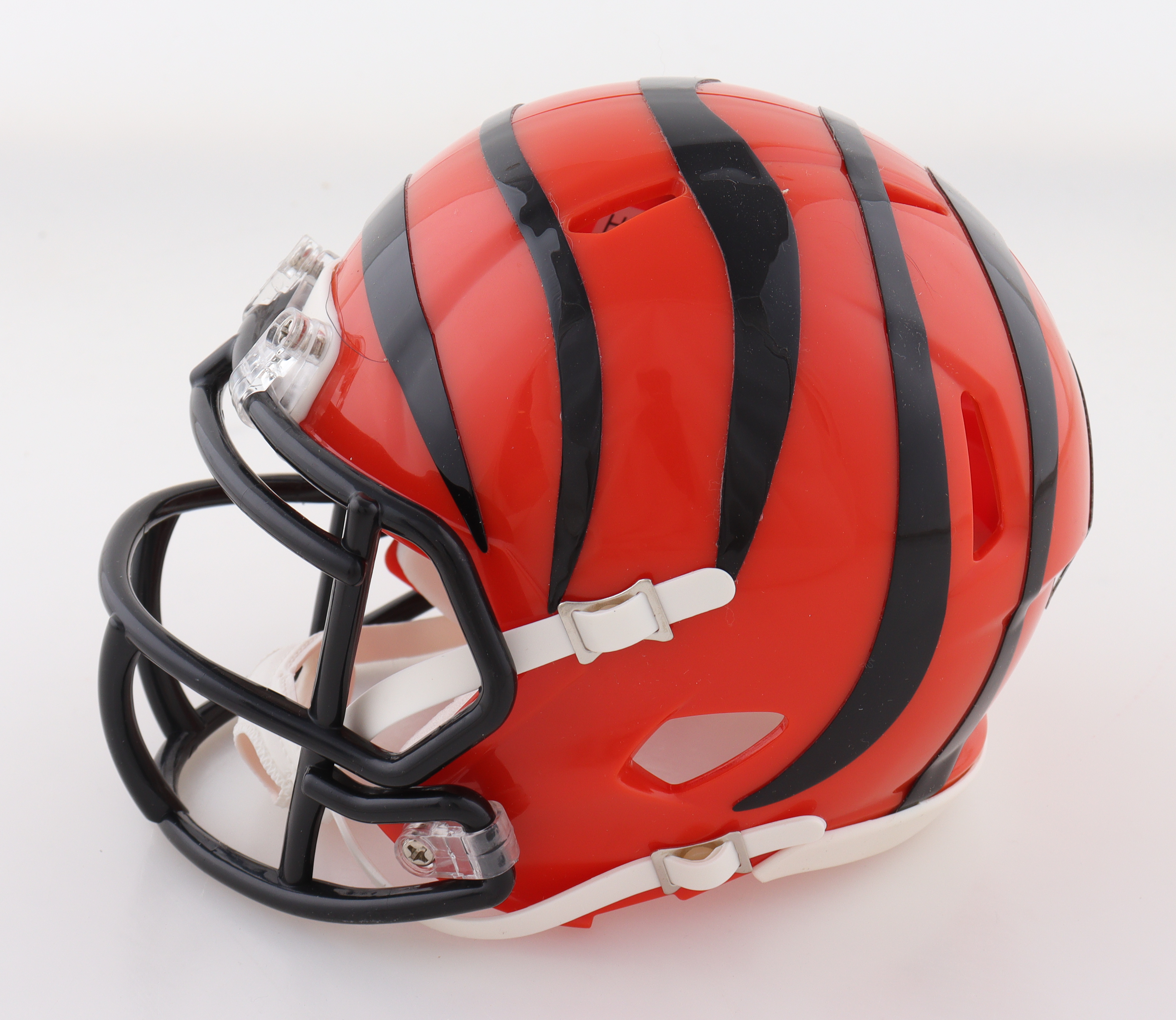 Tee Higgins Signed Bengals Speed Mini Helmet (Beckett) at PristineAuction.com Tee Higgins Signed Bengals Speed Mini Helmet (Beckett) at PristineAuction.com