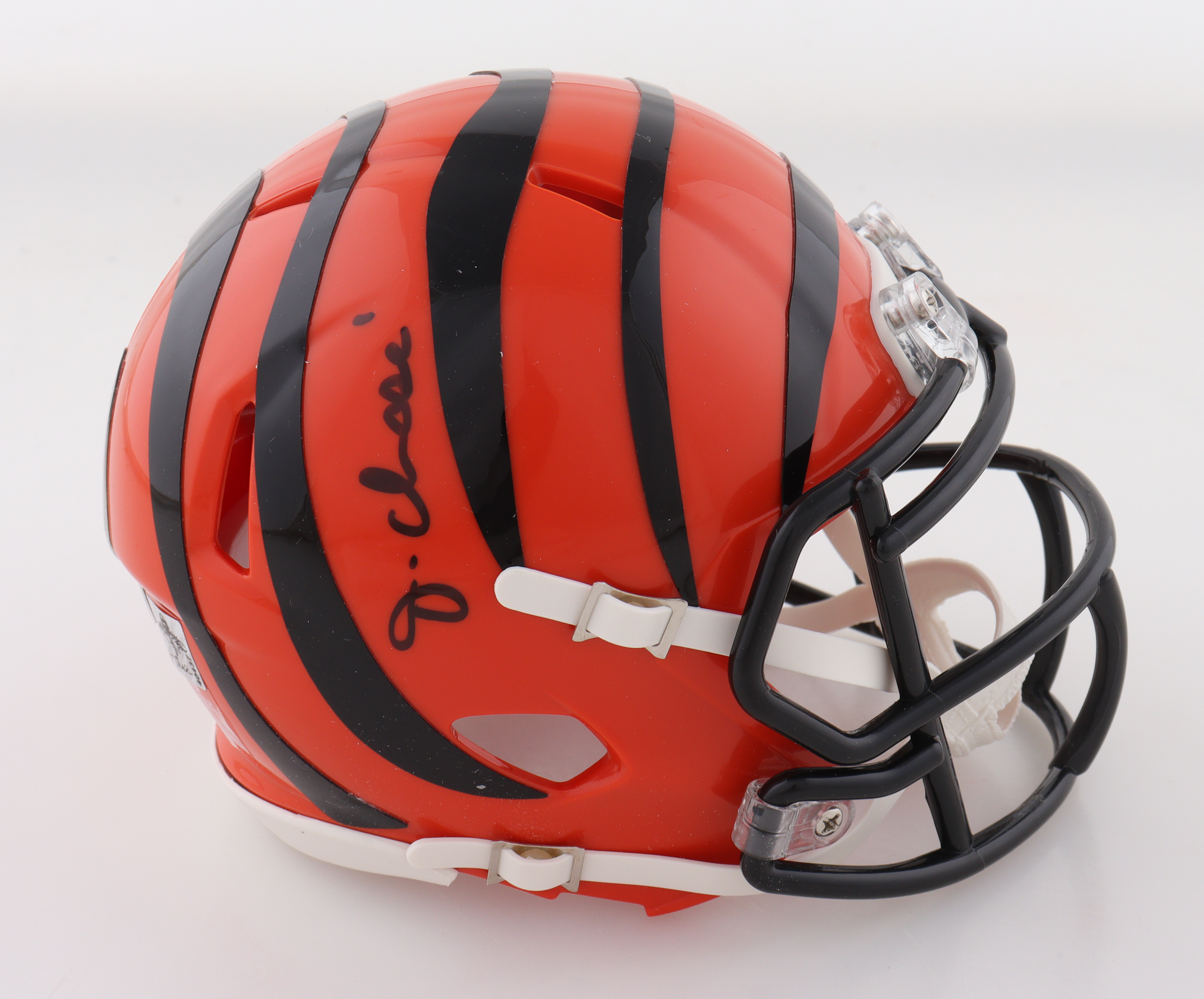 Ja'Marr Chase Signed Bengals Speed Mini Helmet (Beckett & Chase) at PristineAuction.com Ja'Marr Chase Signed Bengals Speed Mini Helmet (Beckett & Chase) at PristineAuction.com