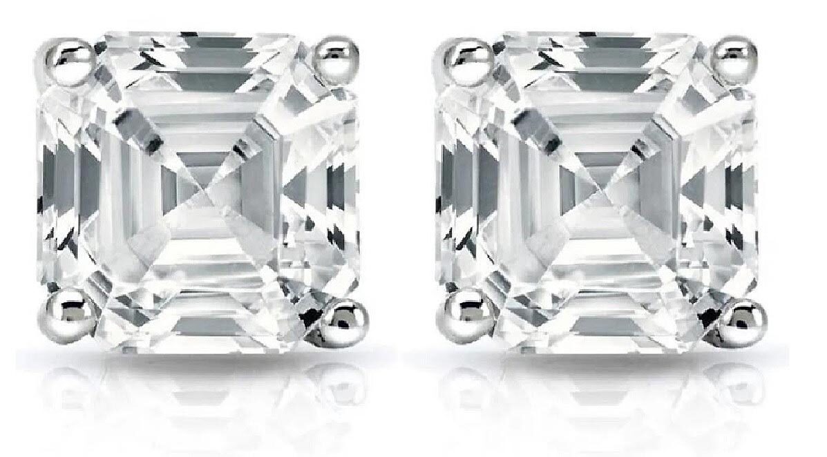 NEW 0.99 CTW Lab Diamonds Earrings E-F, VVS2 | Estimated Retail Value: $5,485 (IGI) at PristineAuction.com NEW 0.99 CTW Lab Diamonds Earrings E-F, VVS2 | Estimated Retail Value: $5,485 (IGI) at PristineAuction.com