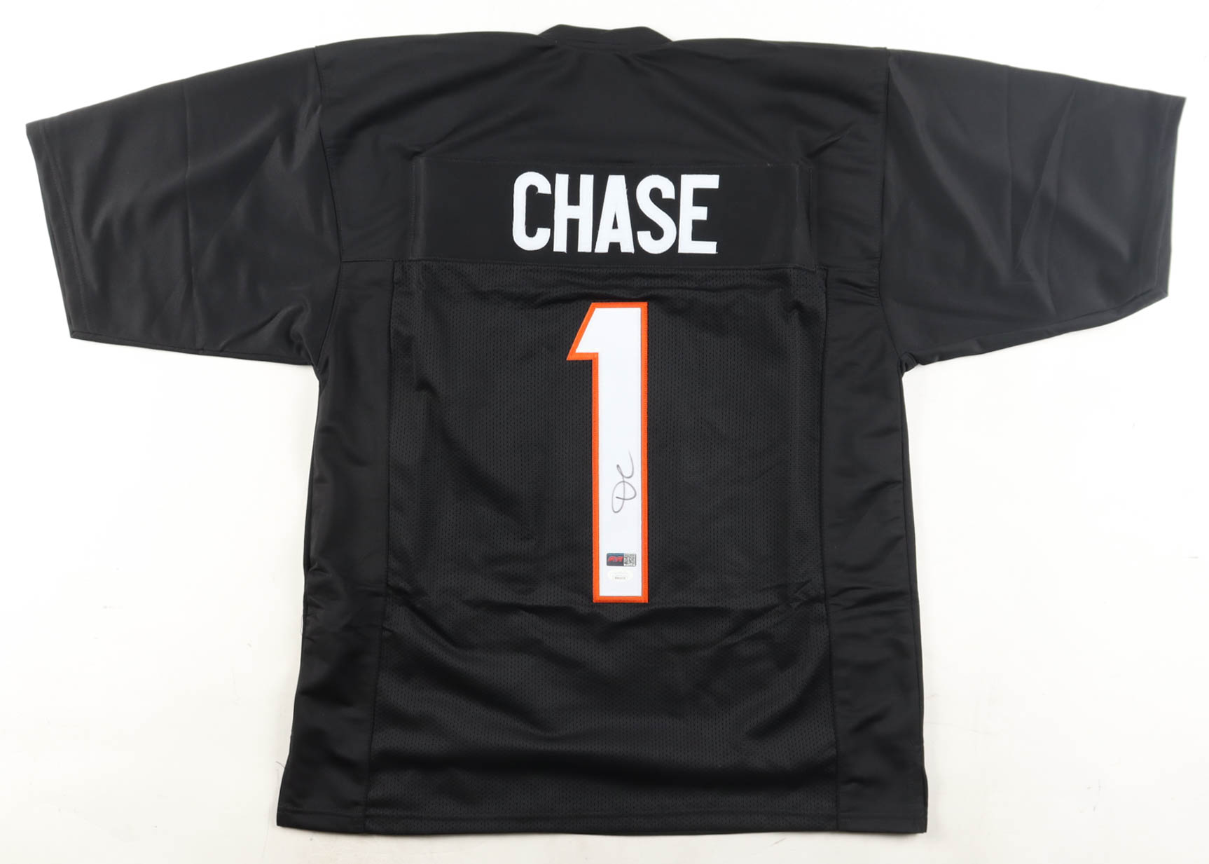 Ja'Marr Chase Signed Jersey (JSA) at PristineAuction.com Ja'Marr Chase Signed Jersey (JSA) at PristineAuction.com