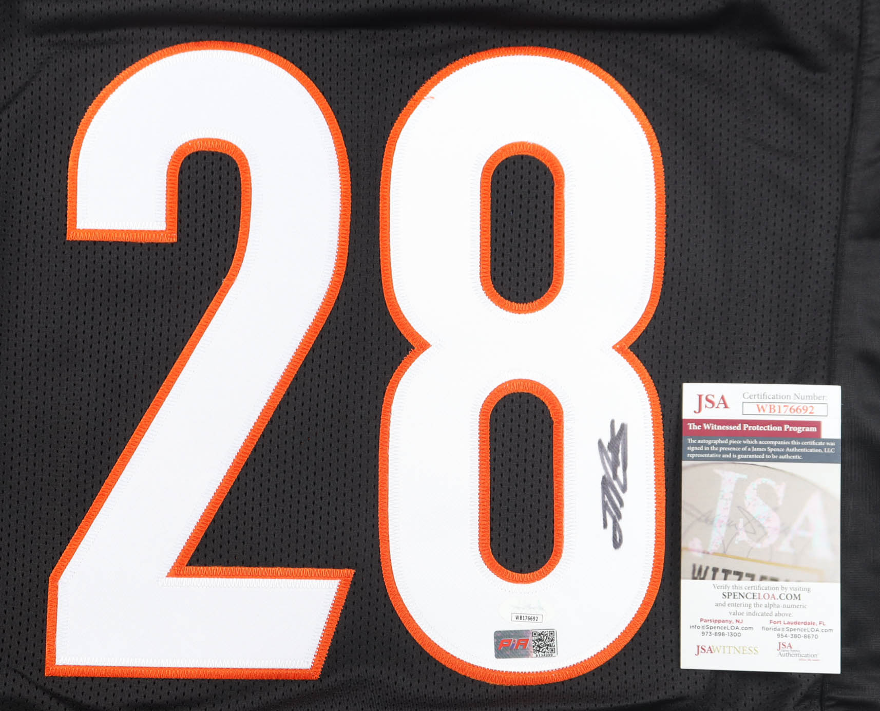 Joe Mixon Signed Jersey (JSA) at PristineAuction.com Joe Mixon Signed Jersey (JSA) at PristineAuction.com