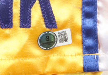 Thomas Hearns Signed Boxing Trunks Inscribed "Hitman" (Beckett) at PristineAuction.com Thomas Hearns Signed Boxing Trunks Inscribed "Hitman" (Beckett) at PristineAuction.com