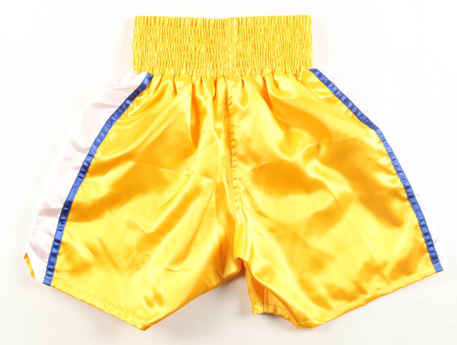 Thomas Hearns Signed Boxing Trunks Inscribed "Hitman" (Beckett) at PristineAuction.com Thomas Hearns Signed Boxing Trunks Inscribed "Hitman" (Beckett) at PristineAuction.com