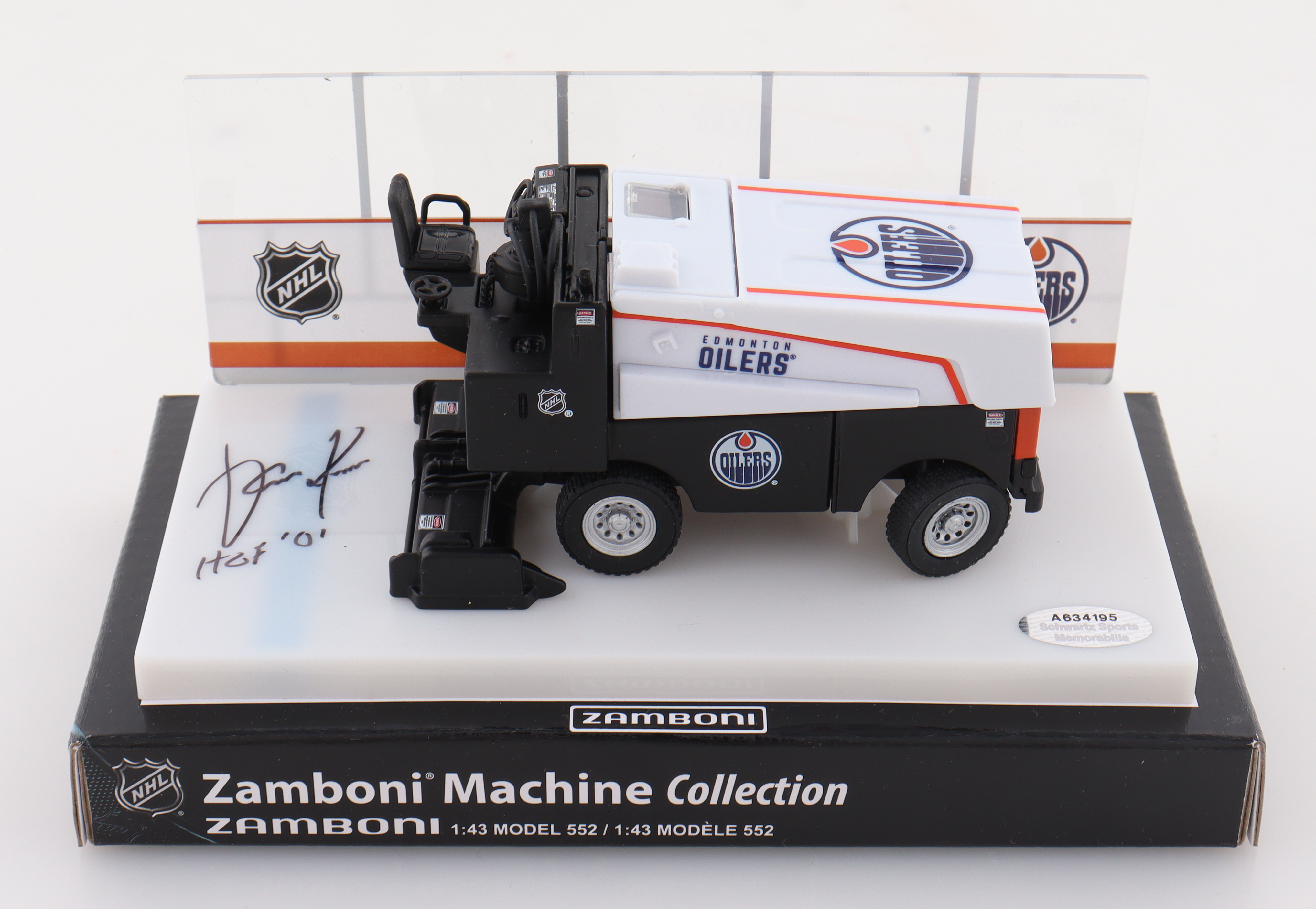 Jari Kurri Signed Oilers Mini Zamboni Inscribed "HOF '01" (Schwartz) at PristineAuction.com Jari Kurri Signed Oilers Mini Zamboni Inscribed "HOF '01" (Schwartz) at PristineAuction.com