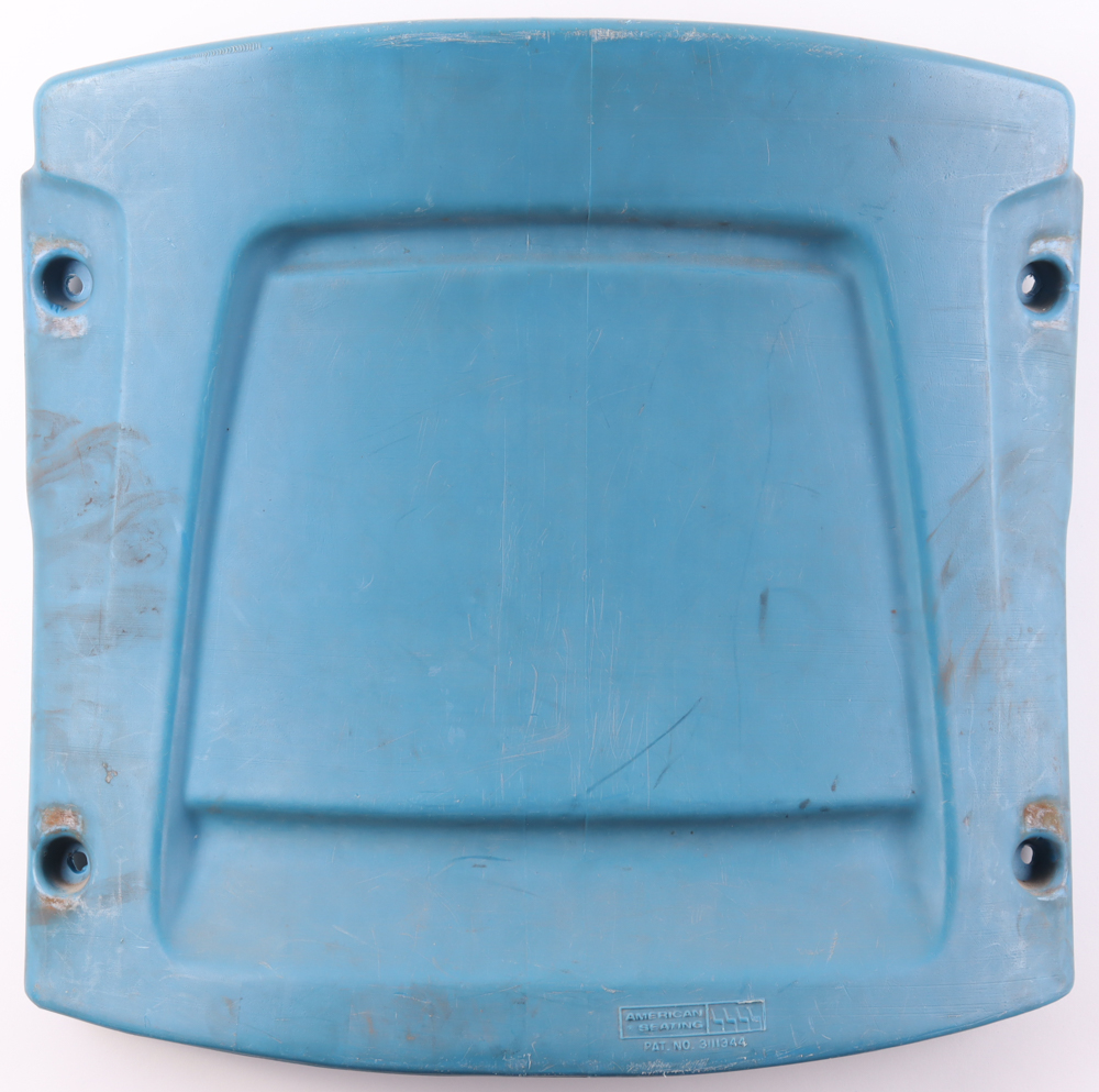 Barry Sanders Signed Stadium Seat Bottom Inscribed "The Lion King" (Schwartz) at PristineAuction.com Barry Sanders Signed Stadium Seat Bottom Inscribed "The Lion King" (Schwartz) at PristineAuction.com