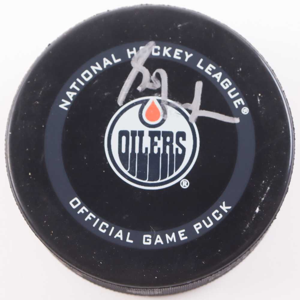 Grant Fuhr Signed Oilers Logo Hockey Puck (Fanatics) at PristineAuction.com