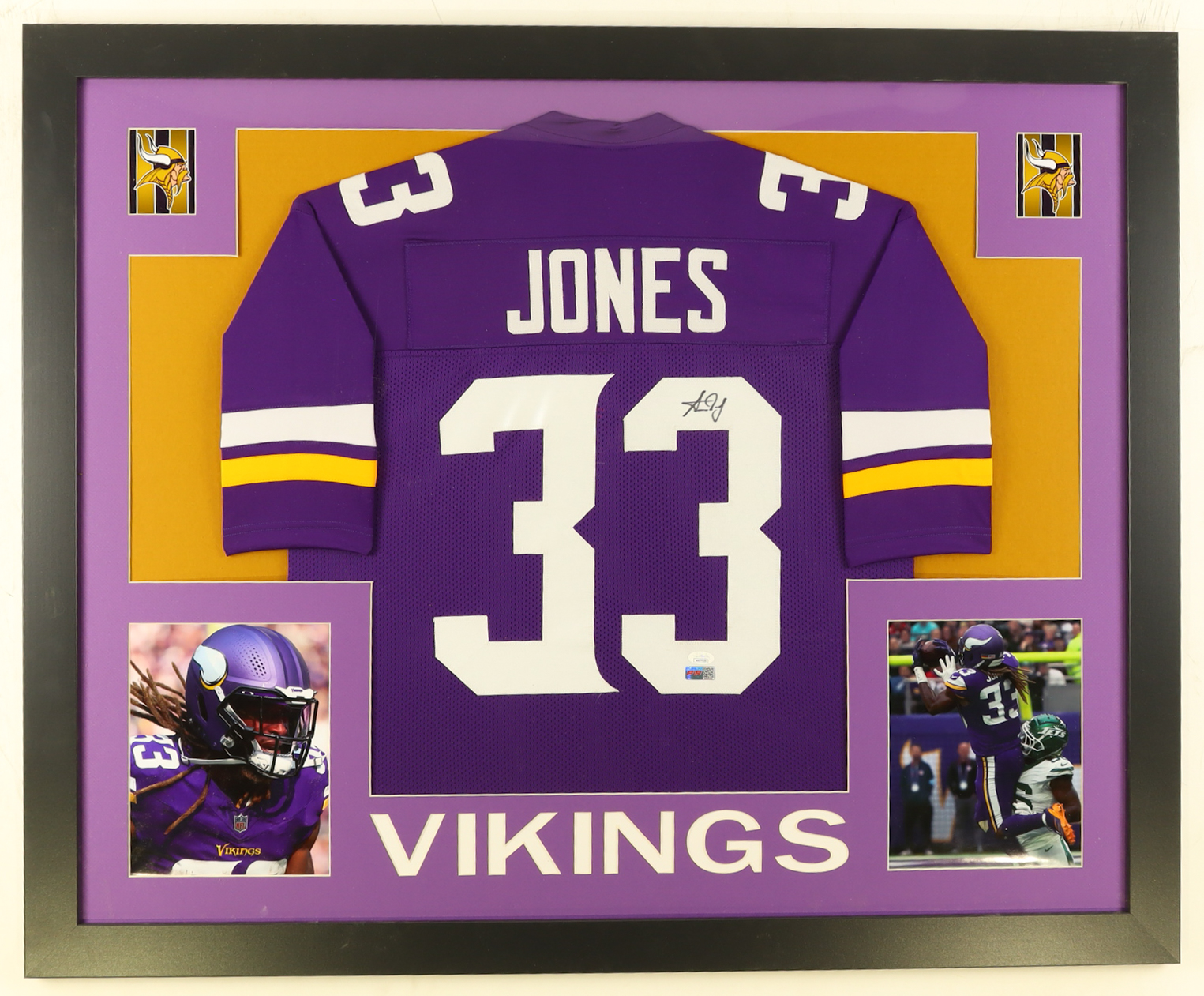 Aaron Jones Signed Custom Framed Jersey Display (JSA & PIA) at PristineAuction.com Aaron Jones Signed Custom Framed Jersey Display (JSA & PIA) at PristineAuction.com