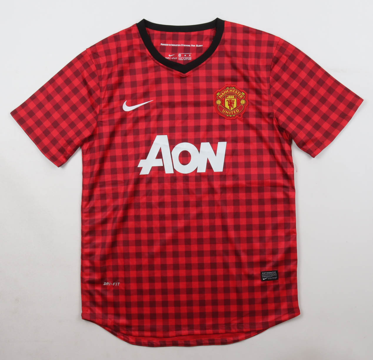 Phil Jones Signed Manchester United F.C. Nike Authentic Jersey (JSA) at PristineAuction.com Phil Jones Signed Manchester United F.C. Nike Authentic Jersey (JSA) at PristineAuction.com