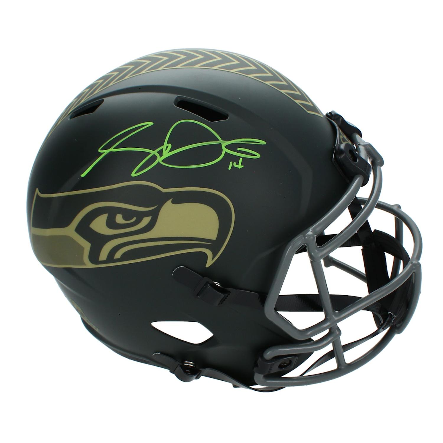 Sam Darnold Signed Seahawks Full-Size Salute to Service Alternate Speed Helmet (Beckett) at PristineAuction.com Sam Darnold Signed Seahawks Full-Size Salute to Service Alternate Speed Helmet (Beckett) at PristineAuction.com