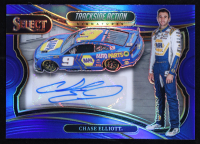 Chase Elliott 2025 Select Trackside Action Signatures Prizms Blue #1 #30/99 at PristineAuction.com