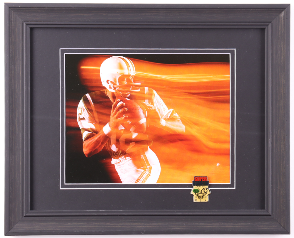 Joe Namath Jets Custom Framed Neil Leifer Art Print Display with 1969 Super Bowl III Pin at PristineAuction.com Joe Namath Jets Custom Framed Neil Leifer Art Print Display with 1969 Super Bowl III Pin at PristineAuction.com