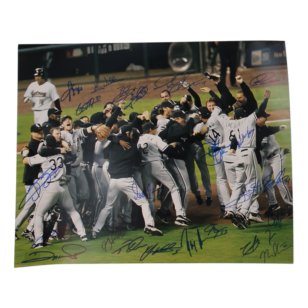 2005 White Sox 16x20 Photo Team-Signed By (23) with Ozzie Guillen, Frank Thomas, Luis Vizcaino, Paul Konerko (Beckett) at PristineAuction.com 2005 White Sox 16x20 Photo Team-Signed By (23) with Ozzie Guillen, Frank Thomas, Luis Vizcaino, Paul Konerko (Beckett) at PristineAuction.com