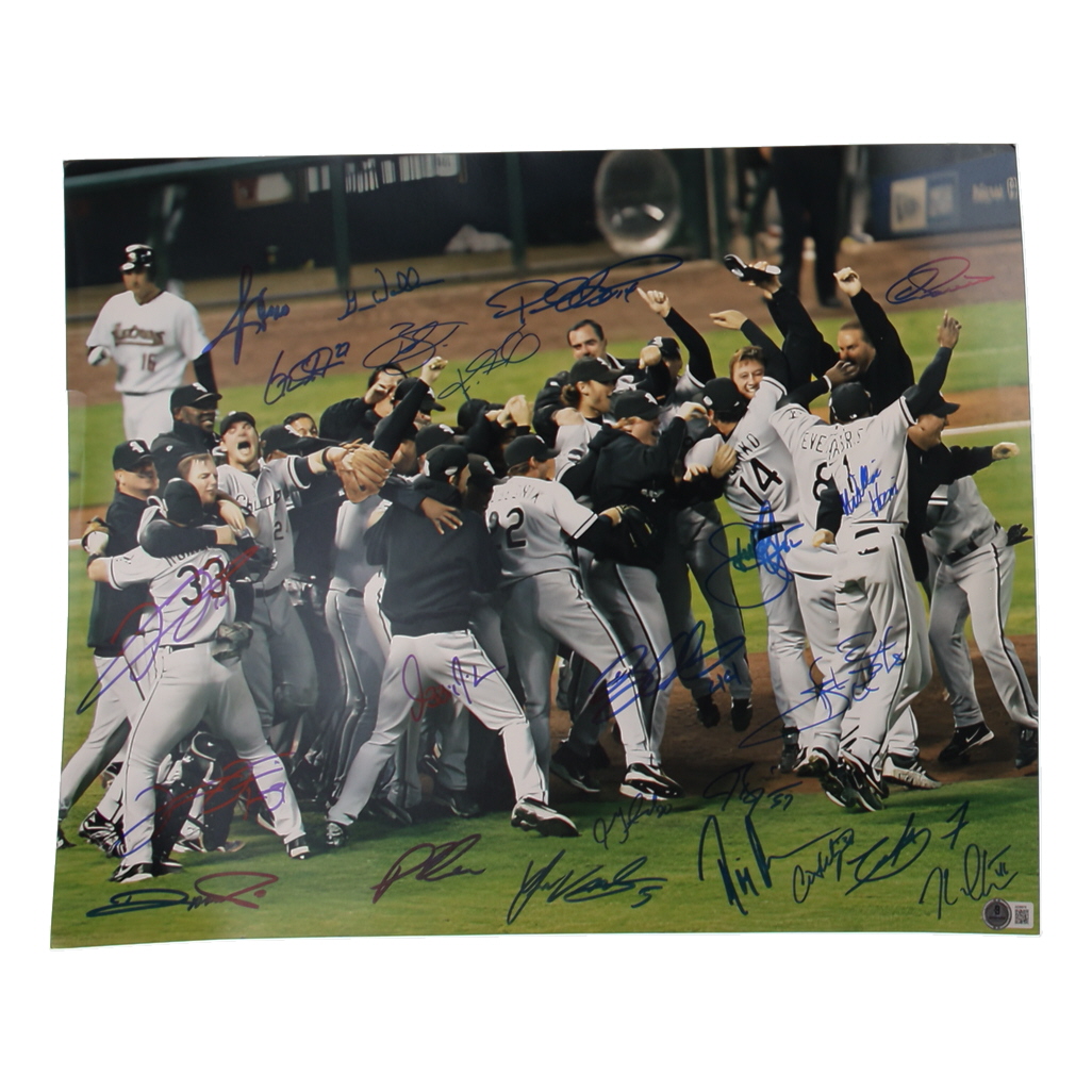 2005 White Sox 16x20 Photo Team-Signed By (23) with Ozzie Guillen, Frank Thomas, Luis Vizcaino, Paul Konerko (Beckett) at PristineAuction.com 2005 White Sox 16x20 Photo Team-Signed By (23) with Ozzie Guillen, Frank Thomas, Luis Vizcaino, Paul Konerko (Beckett) at PristineAuction.com