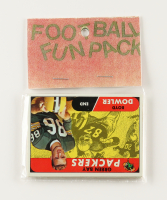 1968 Topps Football Card Fun Pack with (10) Cards at PristineAuction.com