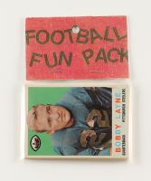 1959 Topps Football Card Fun Pack with (10) Cards at PristineAuction.com