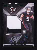Drake London 2022 Panini Black Rookie Patch Autographs Emerald #212 #11/25 RC at PristineAuction.com