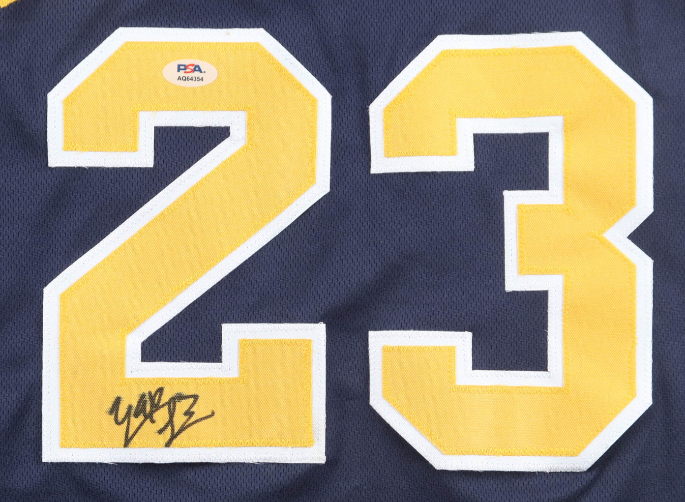 Yaxel Lendeborg Signed Jersey (PSA) at PristineAuction.com Yaxel Lendeborg Signed Jersey (PSA) at PristineAuction.com