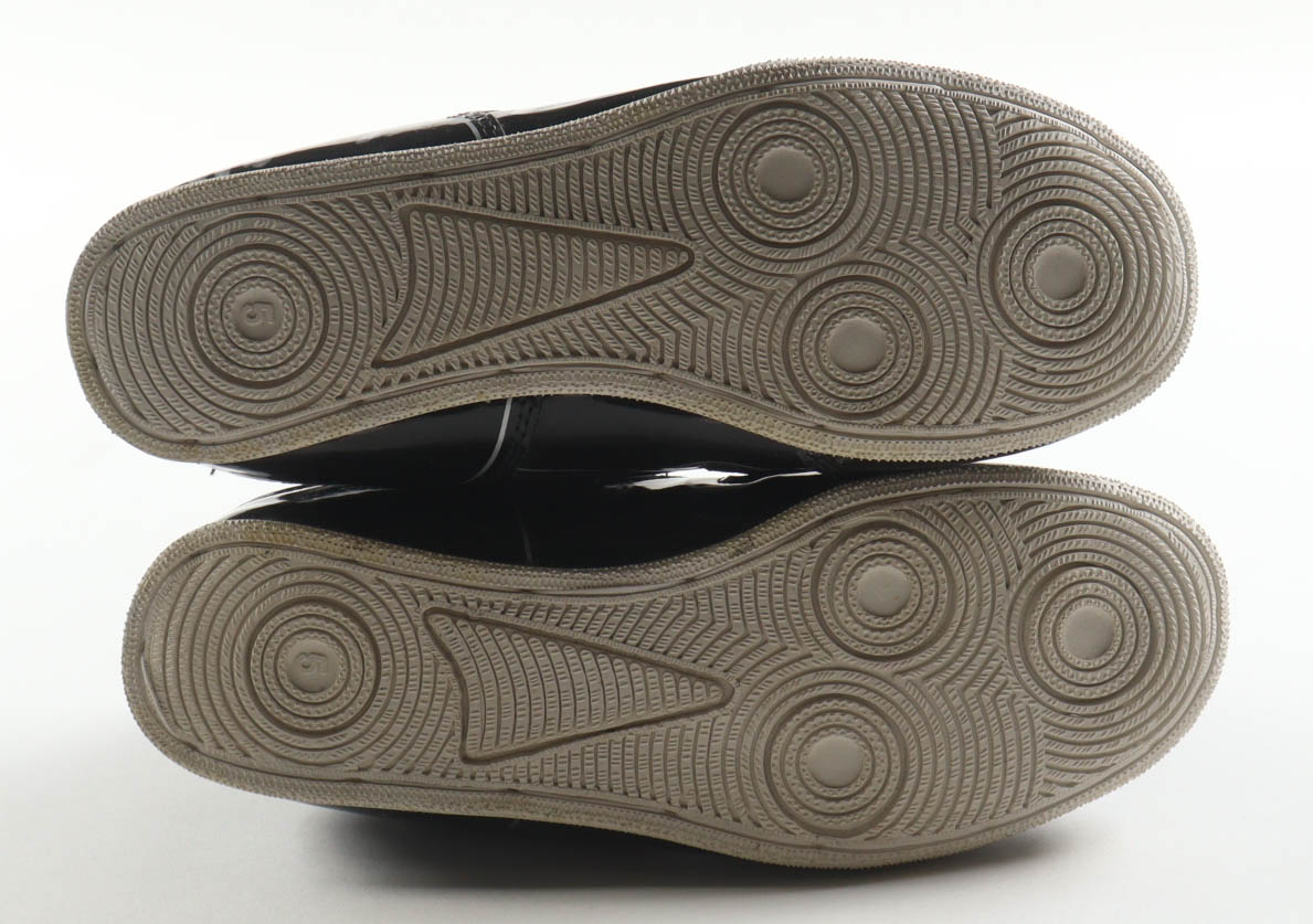 Mike Tyson Signed Ringside Set of (2) Boxing Shoes with Leroy Neiman Photoback Display Case (PSA & Tyson) at PristineAuction.com Mike Tyson Signed Ringside Set of (2) Boxing Shoes with Leroy Neiman Photoback Display Case (PSA & Tyson) at PristineAuction.com