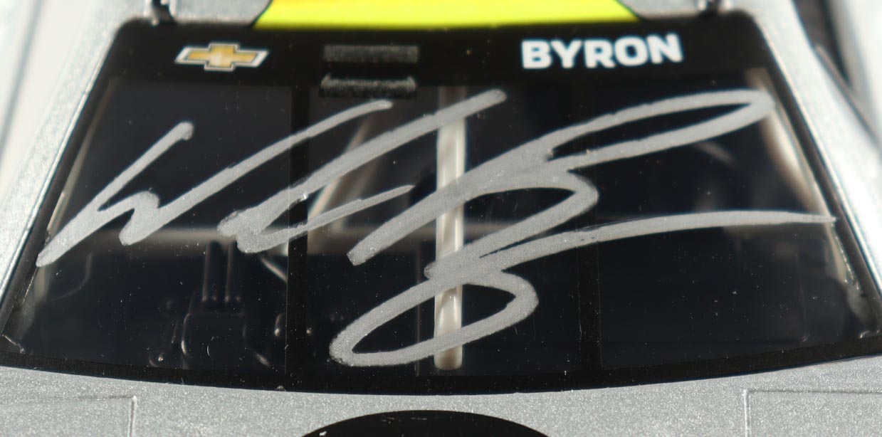 William Byron Signed 2025 #24 Axalta Throwback | 1:24 Diecast Car (PA) at PristineAuction.com William Byron Signed 2025 #24 Axalta Throwback | 1:24 Diecast Car (PA) at PristineAuction.com