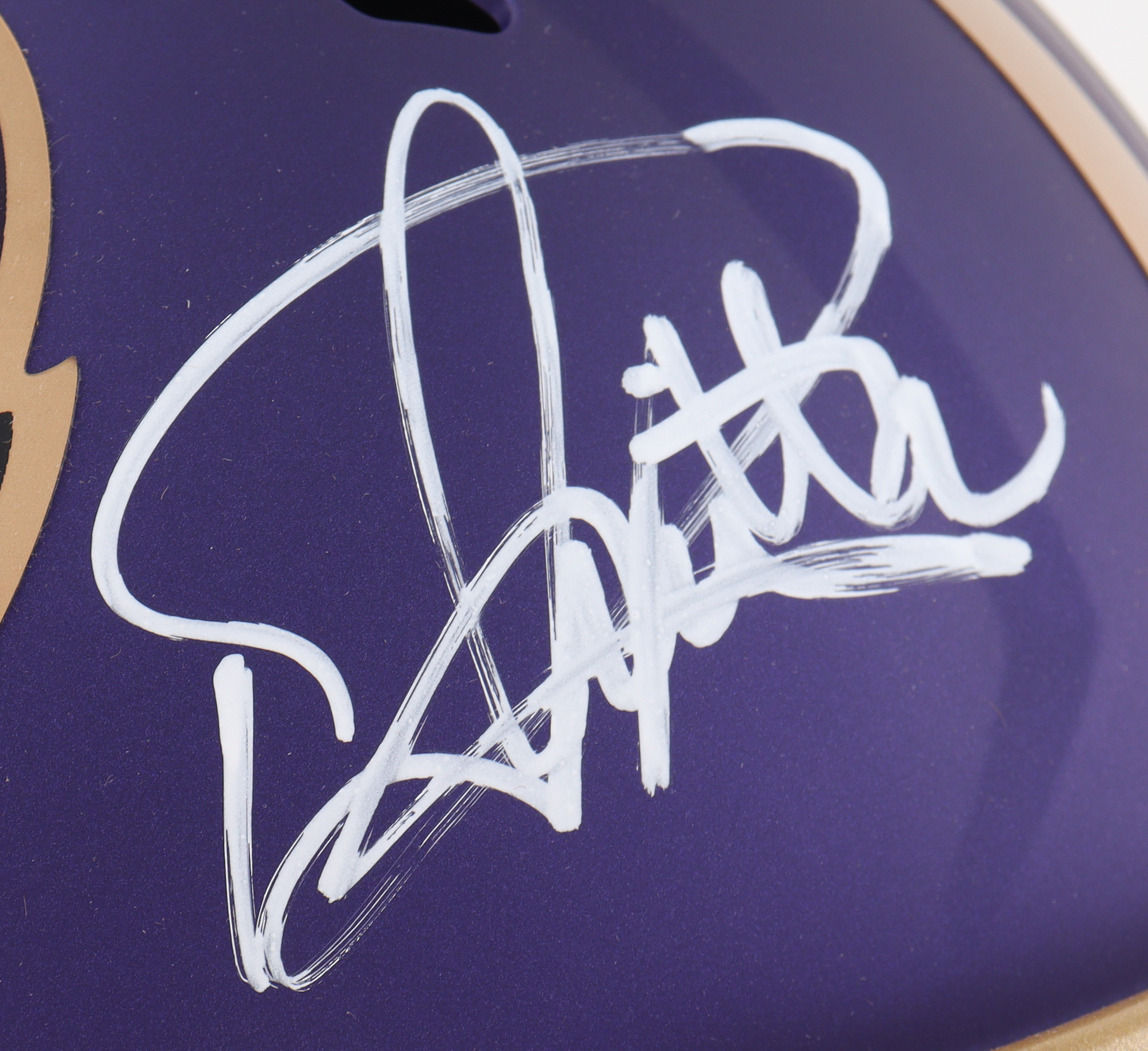 Derrick Henry Signed Ravens Full-Size Speed Helmet (PSA) at PristineAuction.com Derrick Henry Signed Ravens Full-Size Speed Helmet (PSA) at PristineAuction.com