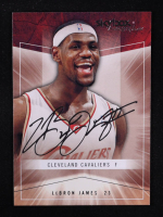 Lebron James 2004-05 Fleer Skybox Autographics Silver #5 at PristineAuction.com