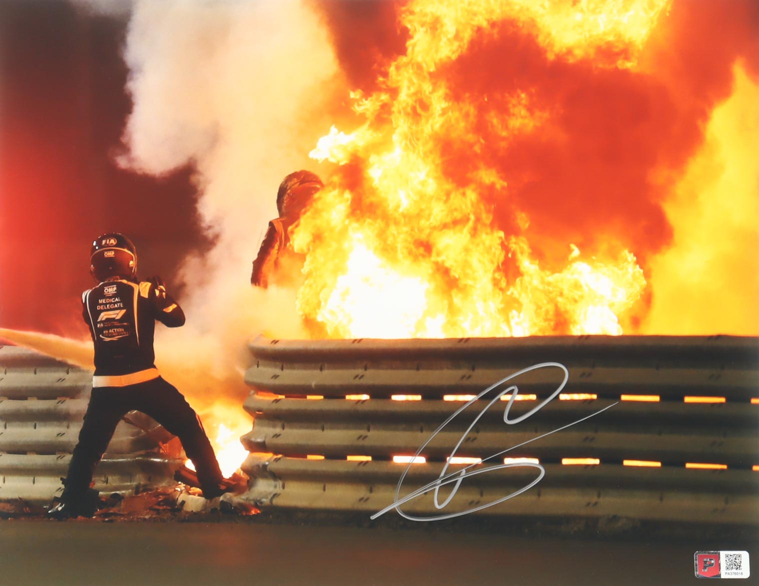 Romain Grosjean Signed F1 11x14 Photo (PA) at PristineAuction.com Romain Grosjean Signed F1 11x14 Photo (PA) at PristineAuction.com