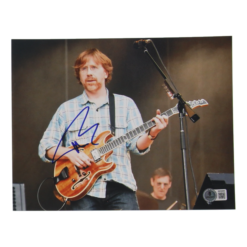 Trey Anastasio Signed 8x10 Photo (Beckett) at PristineAuction.com Trey Anastasio Signed 8x10 Photo (Beckett) at PristineAuction.com
