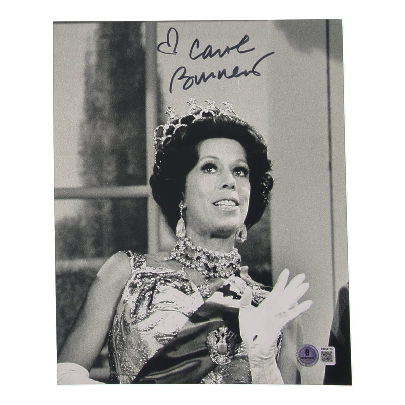 Carol Burnett Signed 8x10 Photo (Beckett) at PristineAuction.com Carol Burnett Signed 8x10 Photo (Beckett) at PristineAuction.com