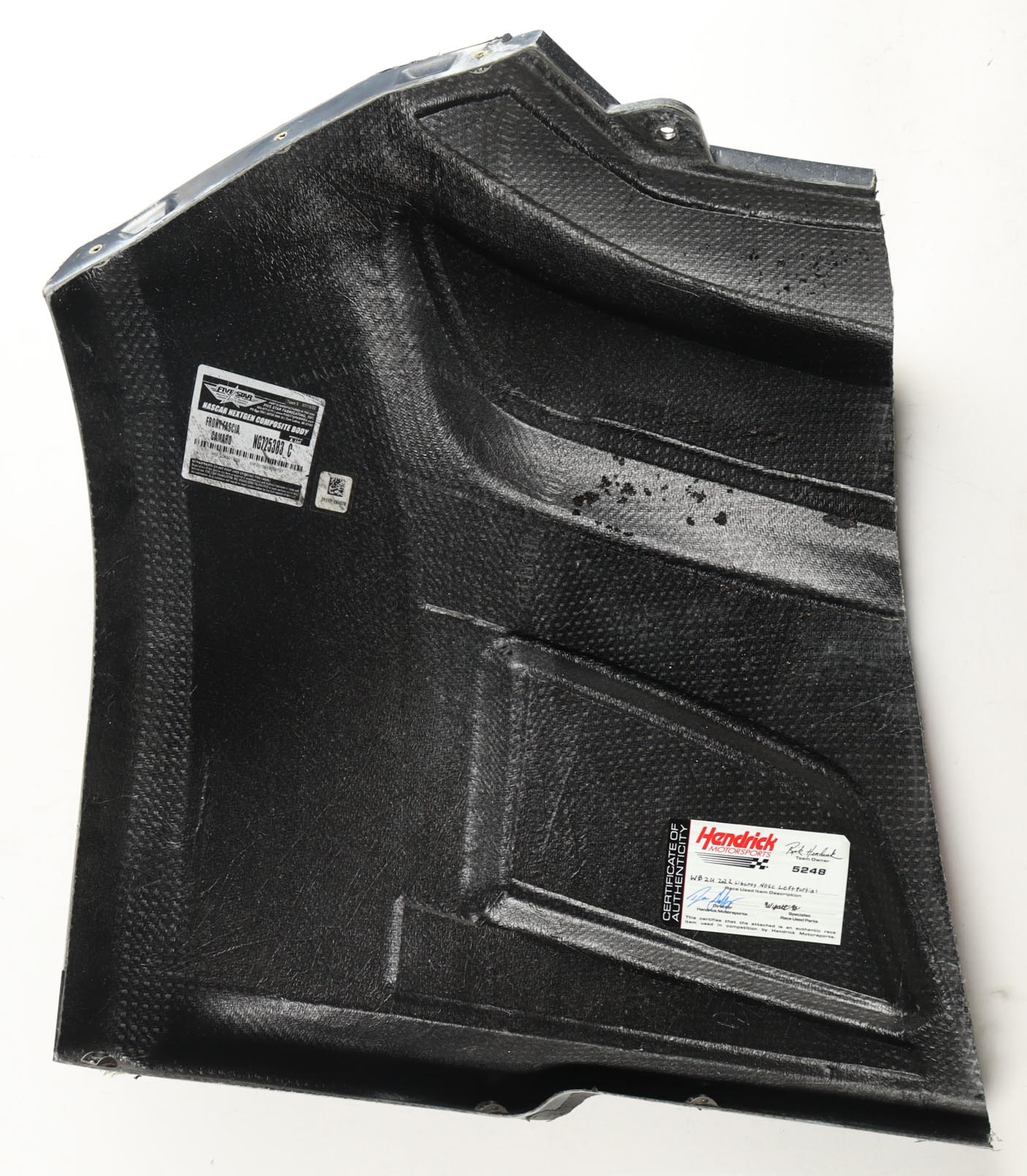 William Byron Race-Used 2022 NASCAR Cup Series #24 Liberty University Partial Left Nose Car Piece (Hendrick Motorsports) at PristineAuction.com William Byron Race-Used 2022 NASCAR Cup Series #24 Liberty University Partial Left Nose Car Piece (Hendrick Motorsports) at PristineAuction.com