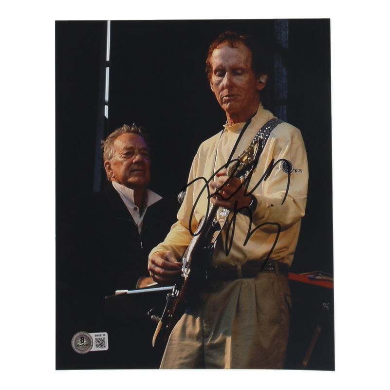 Robbie Krieger Signed 8x10 Photo (Beckett) at PristineAuction.com Robbie Krieger Signed 8x10 Photo (Beckett) at PristineAuction.com