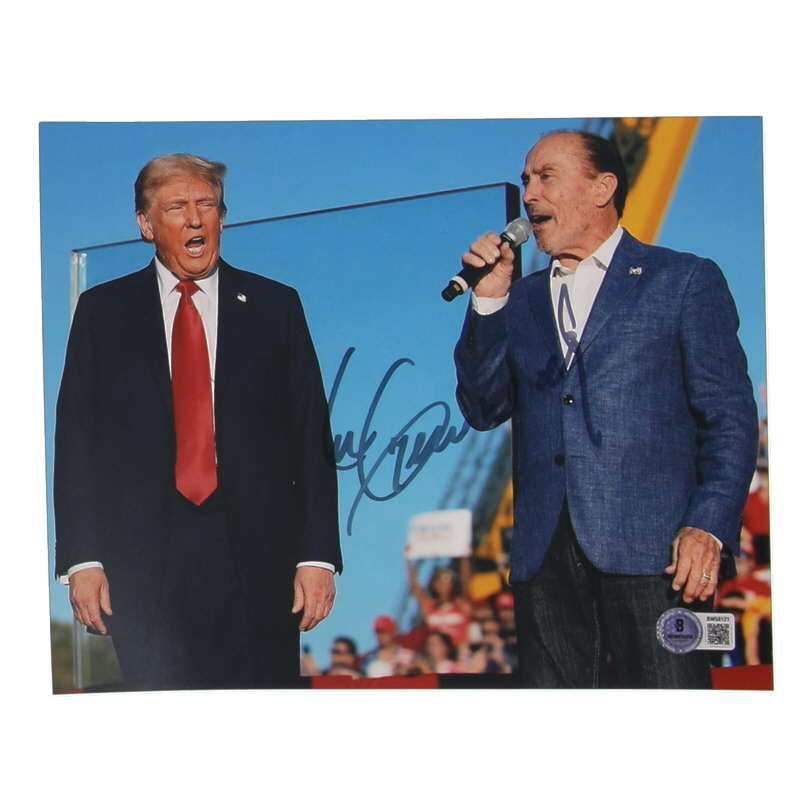 Lee Greenwood Signed 8x10 Photo (Beckett) at PristineAuction.com Lee Greenwood Signed 8x10 Photo (Beckett) at PristineAuction.com