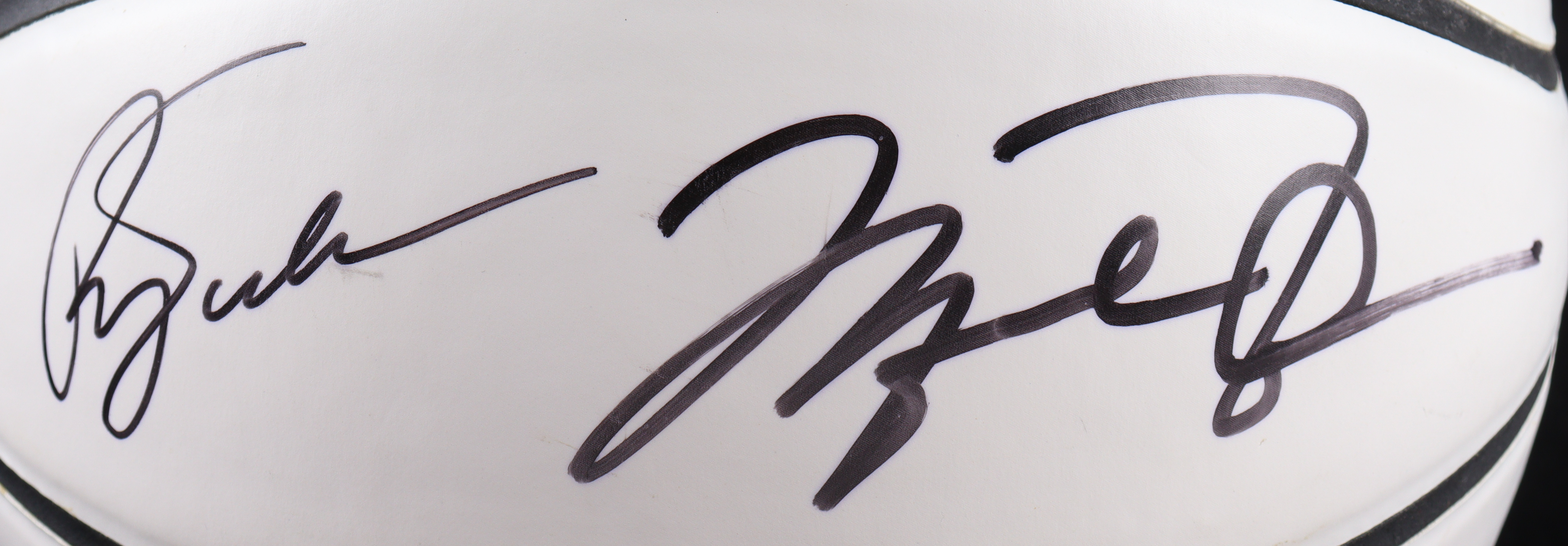 Michael Jordan & Phil Jackson Dual-Signed Basketball (Beckett) at PristineAuction.com Michael Jordan & Phil Jackson Dual-Signed Basketball (Beckett) at PristineAuction.com