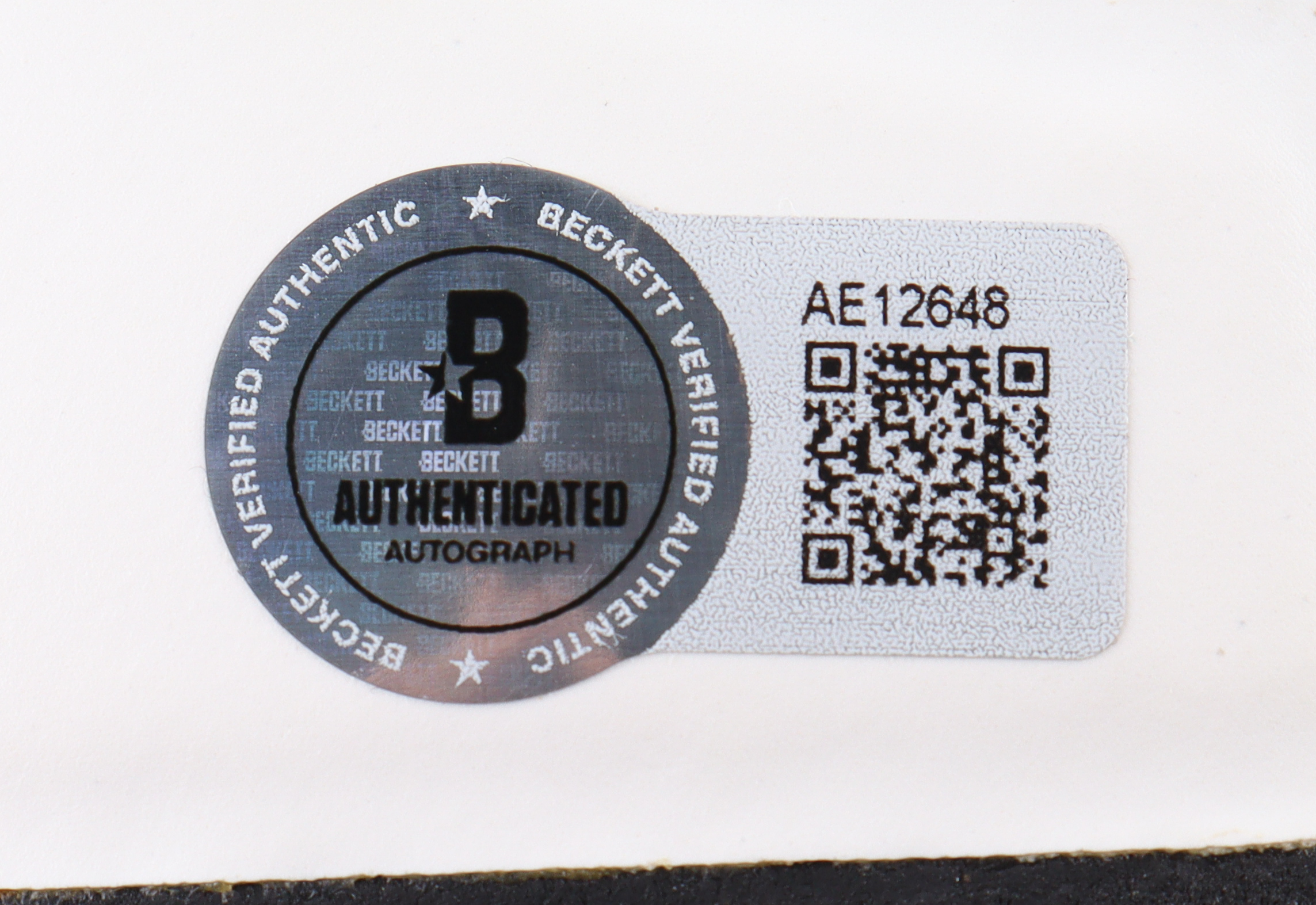 Michael Jordan & Phil Jackson Dual-Signed Basketball (Beckett) at PristineAuction.com Michael Jordan & Phil Jackson Dual-Signed Basketball (Beckett) at PristineAuction.com