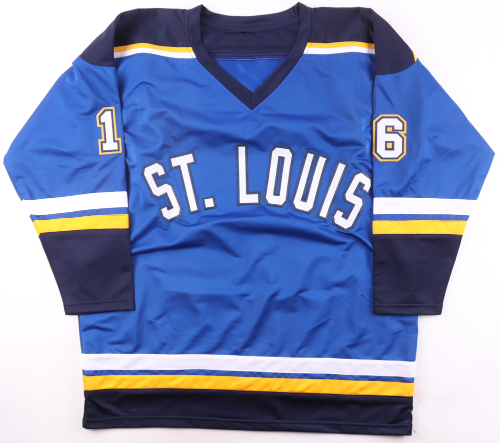 Brett Hull Signed Jersey Inscribed "HOF 09" (Beckett) at PristineAuction.com Brett Hull Signed Jersey Inscribed "HOF 09" (Beckett) at PristineAuction.com