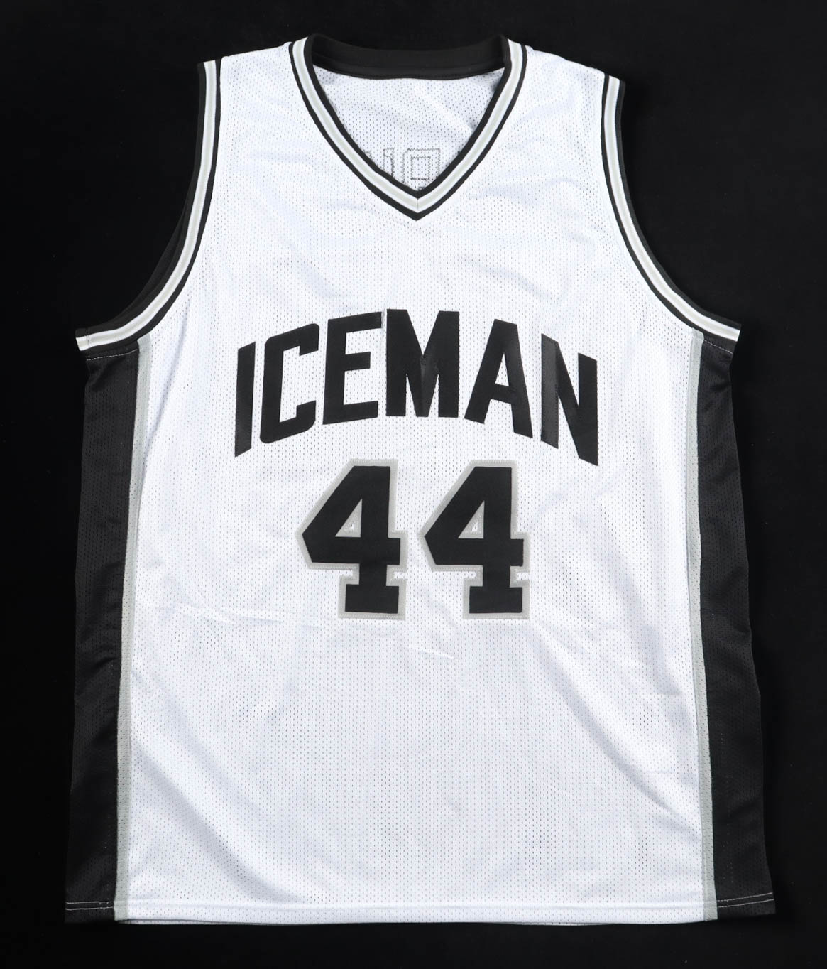George Gervin Signed Jersey (JSA) at PristineAuction.com George Gervin Signed Jersey (JSA) at PristineAuction.com