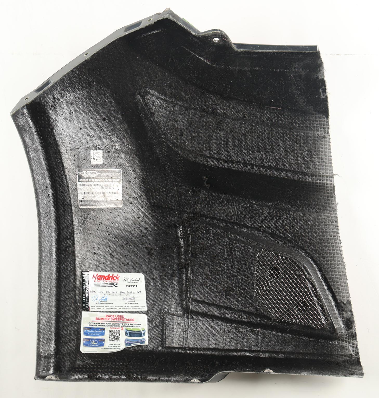 Alex Bowman Race-Used 2024 Homestead-Miami Speedway #48 Ally Partial Left Nose Car Piece (Hendrick Motorsports) at PristineAuction.com Alex Bowman Race-Used 2024 Homestead-Miami Speedway #48 Ally Partial Left Nose Car Piece (Hendrick Motorsports) at PristineAuction.com