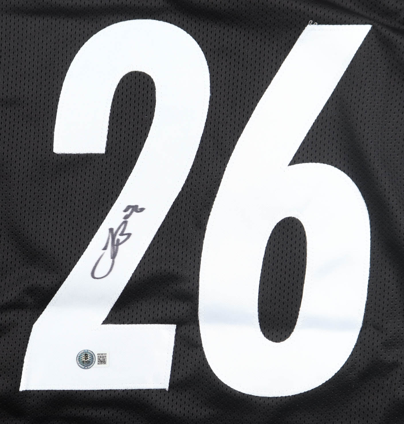 Le'Veon Bell Signed Jersey (Beckett) at PristineAuction.com Le'Veon Bell Signed Jersey (Beckett) at PristineAuction.com